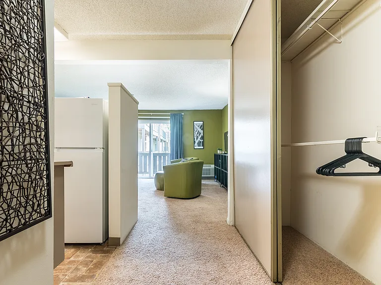 6565 W Foxridge Dr — Photo 34