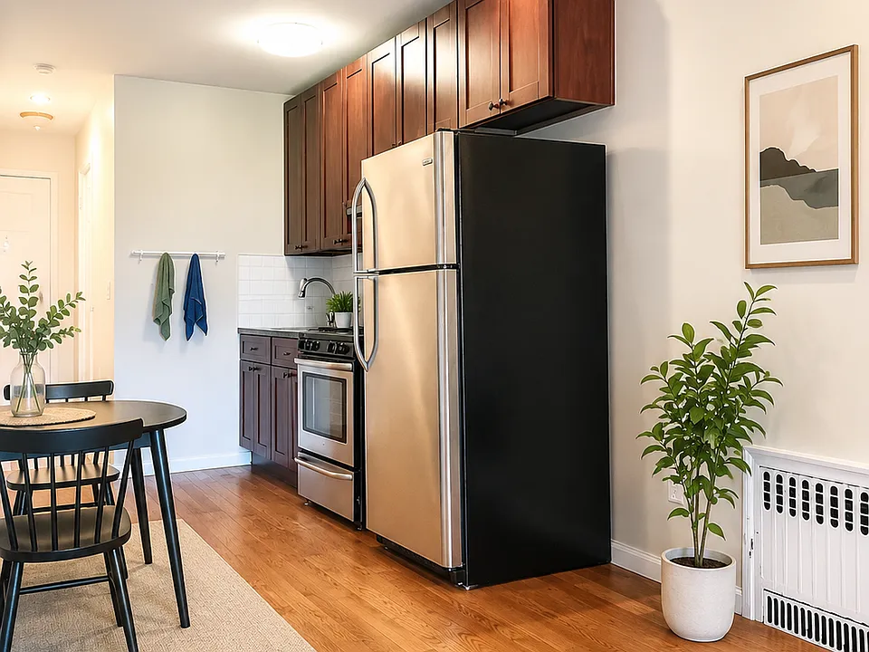 42 Carlton Ave #4R