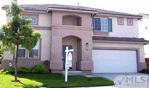 2nd image of 913 Verano Dr