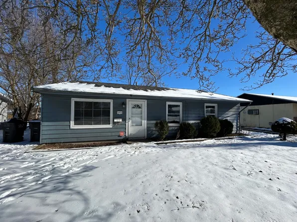 1013 Koehn Dr, Danville, IL 61832