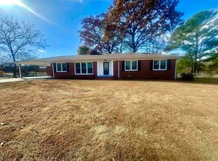 4111 Hayes St, Florence, AL 35633