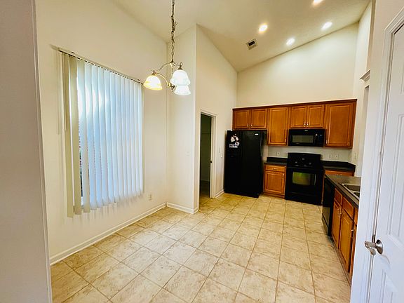 Dining Room & Kitchen