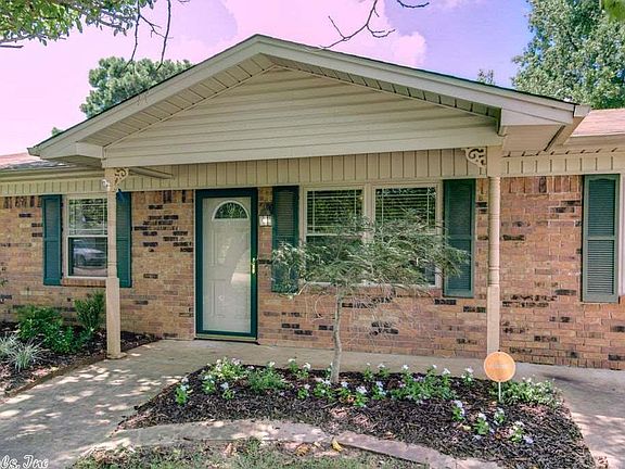 3rd image of 11 Sheri Ln