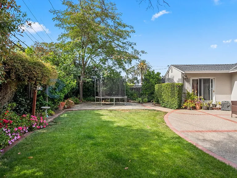 1010 Teal Dr — Photo 34