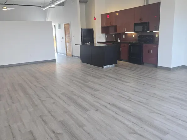 400 Central Ave SE APT 302, Albuquerque, NM 87102