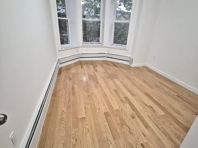 545 72nd St #2 — Photo 1