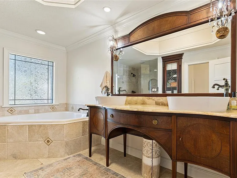 10355 Trout Rd — Photo 46
