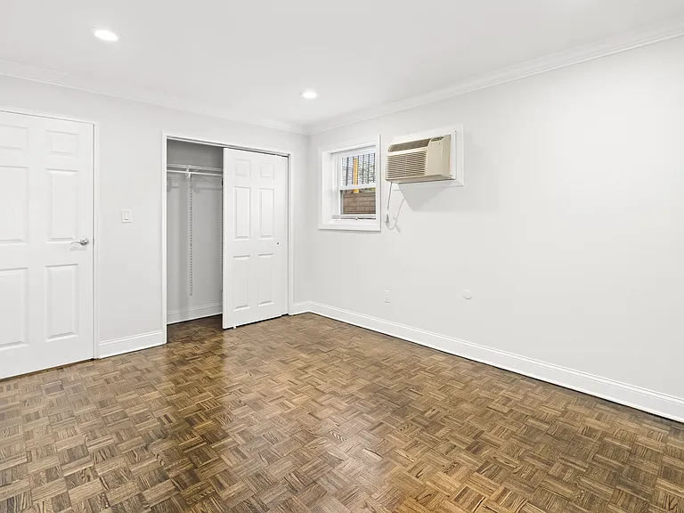48 Roseland Avenue Apartments — Photo 12