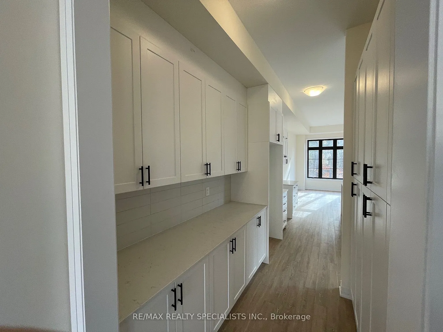 4 bed, $4,000 — Photo 4