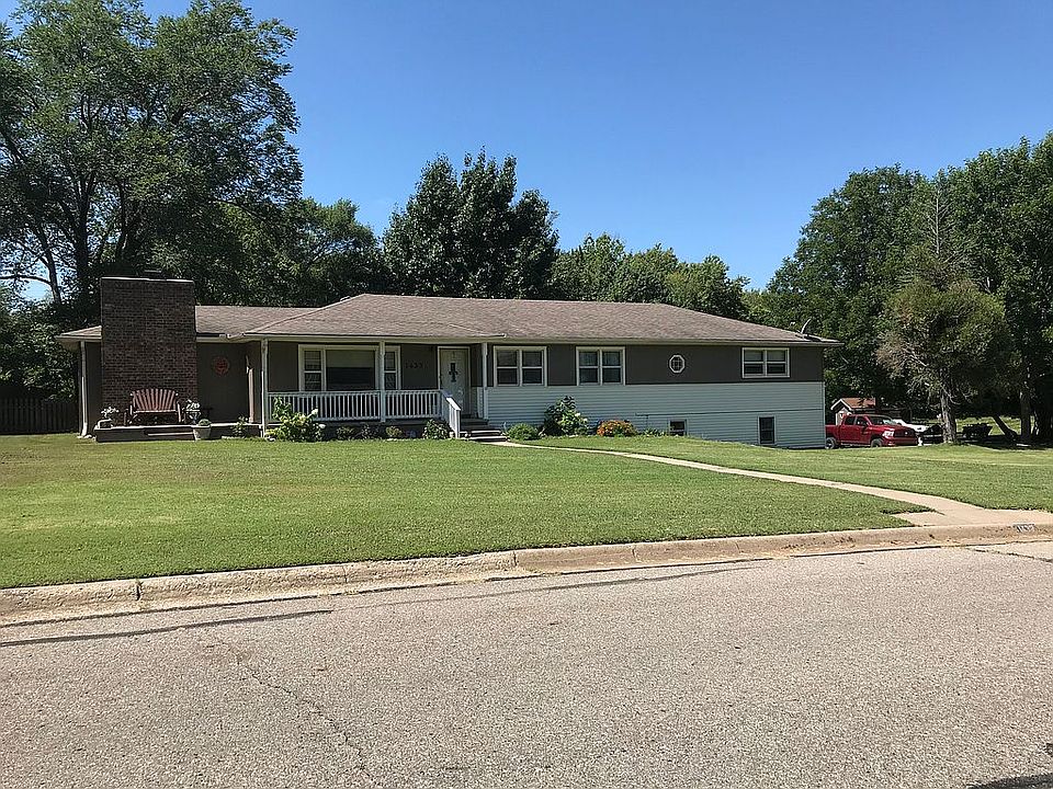 1st image of 1439 N Lawndale Ave