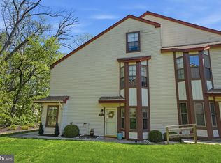 1014 Barry Ct, Southampton, PA 18966