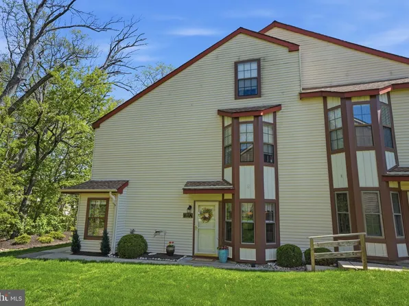 1014 Barry Ct, Southampton, PA 18966