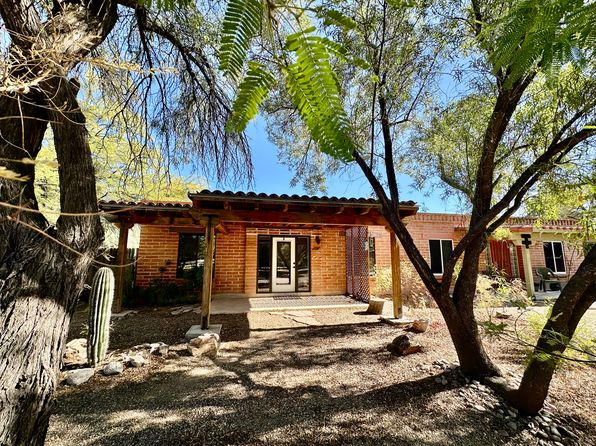 3935 N Country Club Rd