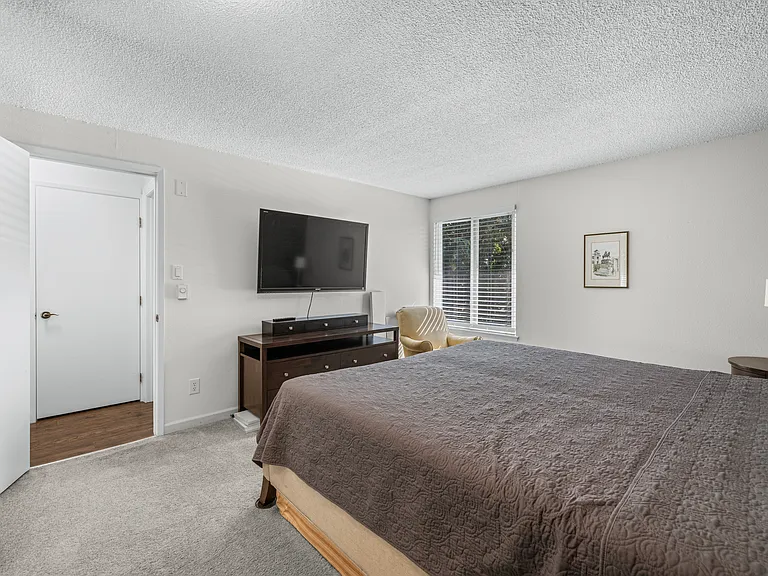 6627 Lakeview Dr #A304 — Photo 17