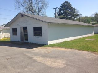921 N Center St, Lonoke, AR 72086