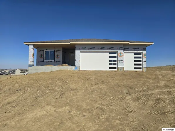 17118 Cora St, Bennington, NE 68007