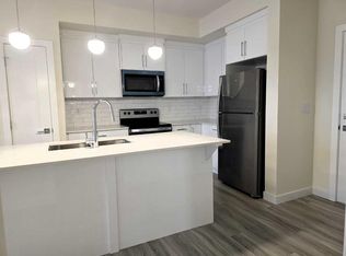 15 Skyview Point Cres S #2220, Calgary, AB T3N0M1