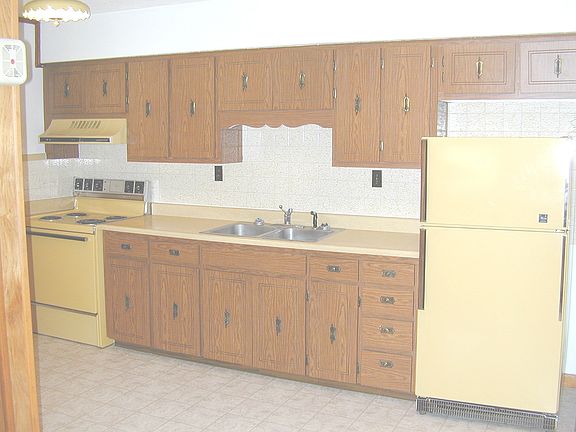 3rd image of 411 Brookhaven Dr APT 15