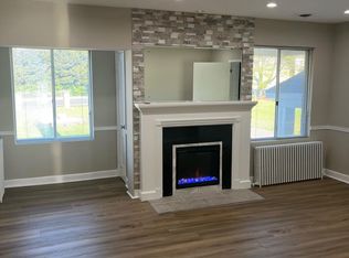 5421 Sargent Rd APT 1, Hyattsville, MD 20782