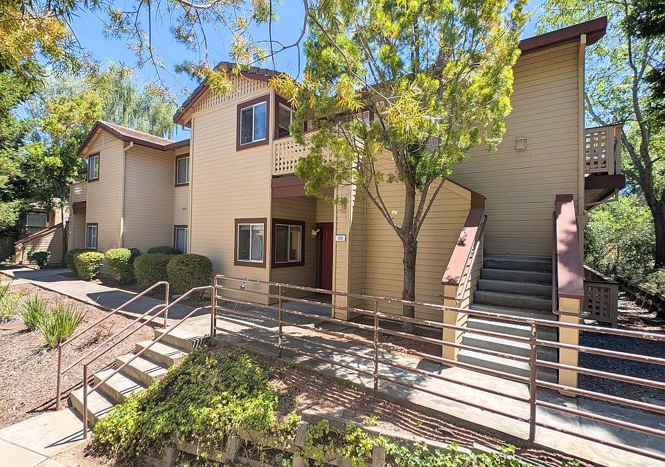 1st image of 143 Tuscany Ct