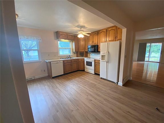 3rd image of 115 34th St W