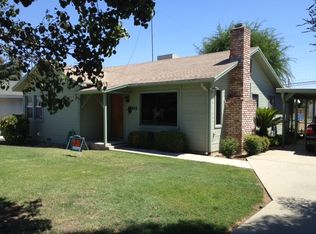 652 N Rose Ave, Farmersville, CA 93223