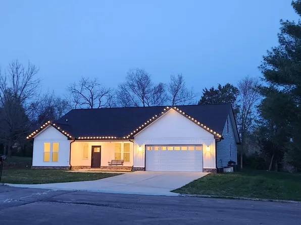 918 Stonecrest Dr, Maryville, TN 37804