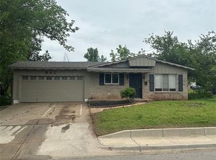 941 NW 23rd St, Moore, OK 73160