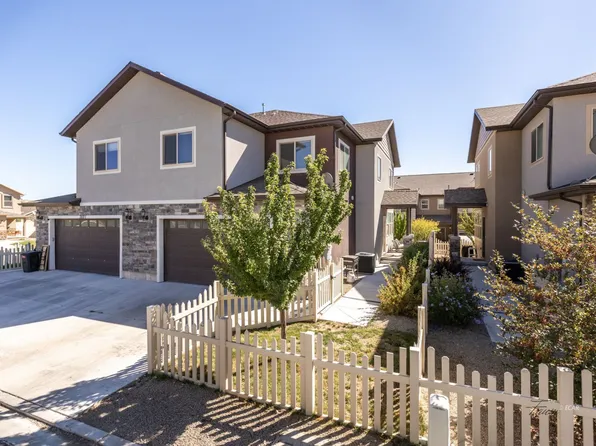 3819 Autumn Colors Dr, Elko, NV 89801