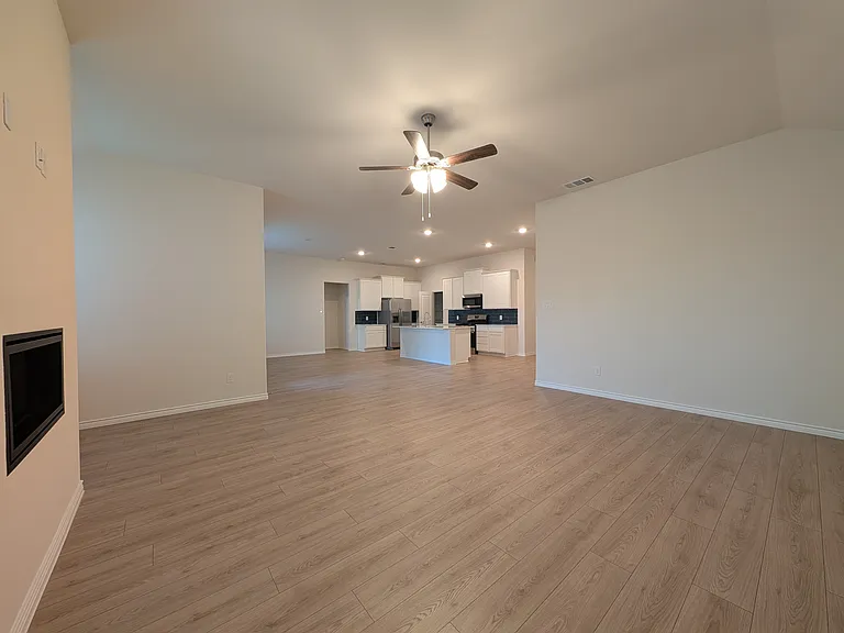 2112 Eugene St — Photo 19