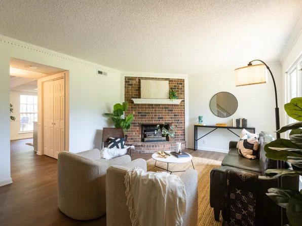 5600 Country Dr APT 303, Nashville, TN 37211