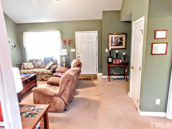 4th image of 128 Madeline Ct