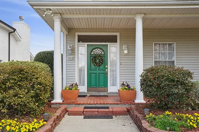 3 bed, 3.5 bath, 2618 sqft, $3,000 — Photo 3