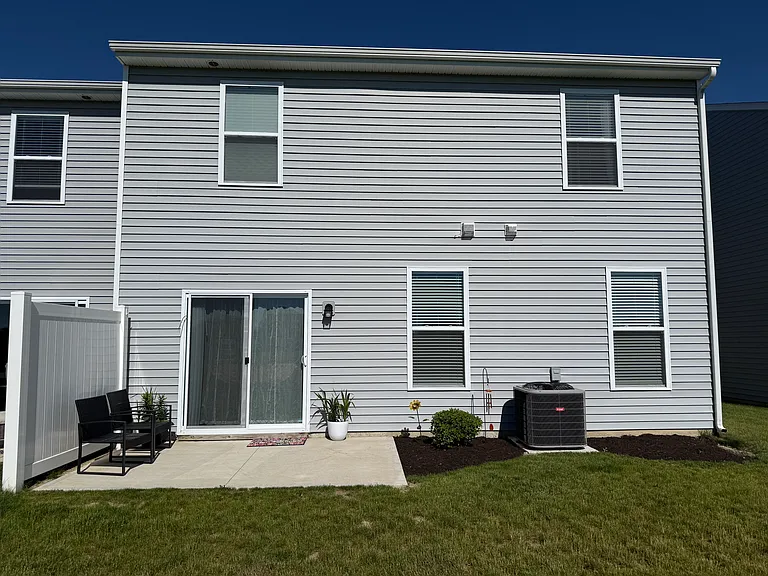 1003 W Hamilton Rd N — Photo 36