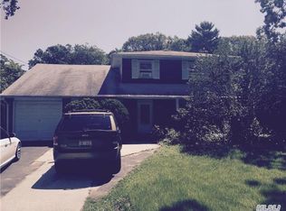 27A Monroe Ave, Brentwood, NY 11717