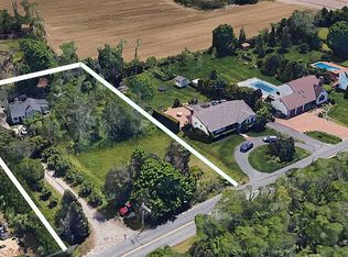 1050 Harrison Ave, Riverhead, NY 11901