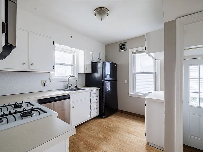 1619 South Ave — Photo 5