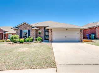 2408 Shell Dr, Midwest City, OK 73130