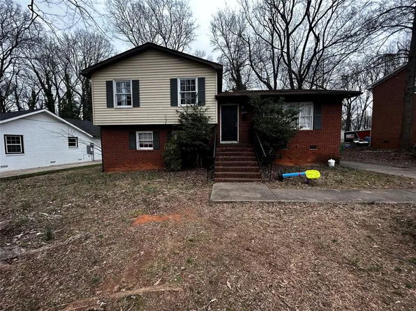 2225 Lanecrest Dr, Charlotte, NC 28215