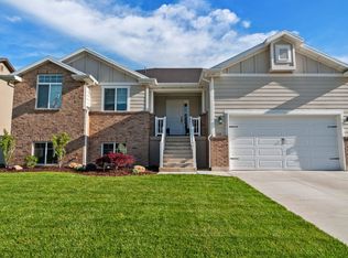 235 E 2150 N, North Ogden, UT 84414