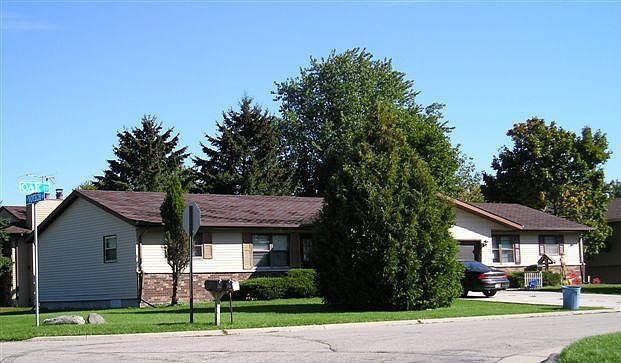 1st image of 1226 Oak St #1228