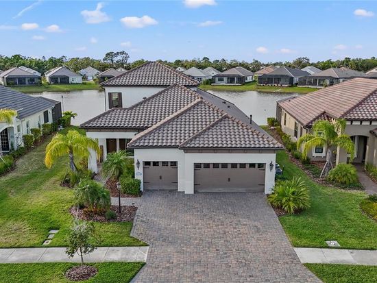 21524 Palatka Dr, Venice, FL 34293