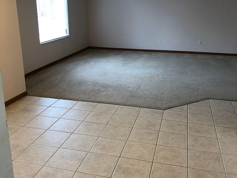 Long Beach Cove Villa Apartments — Photo 49