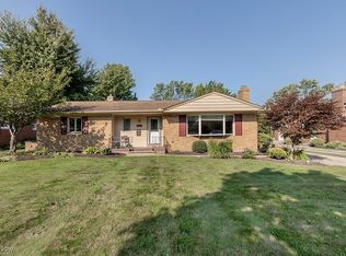 1848 Bremerton Rd, Lyndhurst, OH 44124