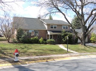 1600 Dogwood Dr, West Lawn, PA 19609