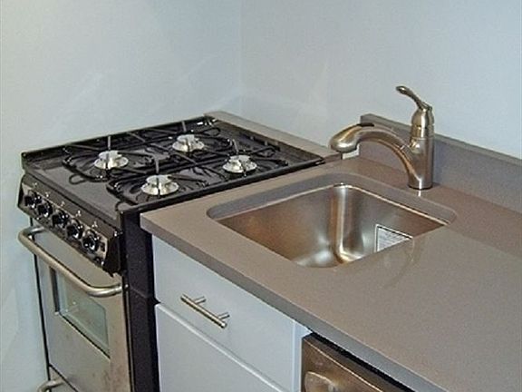3rd image of 215 E 77th Street 6c #6C