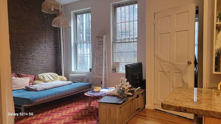 1st image of 5 Saint Marks Pl APT 4