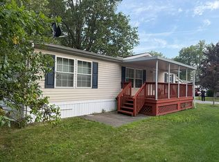 26 Van Ess Dr #26, Olmsted Falls, OH 44138