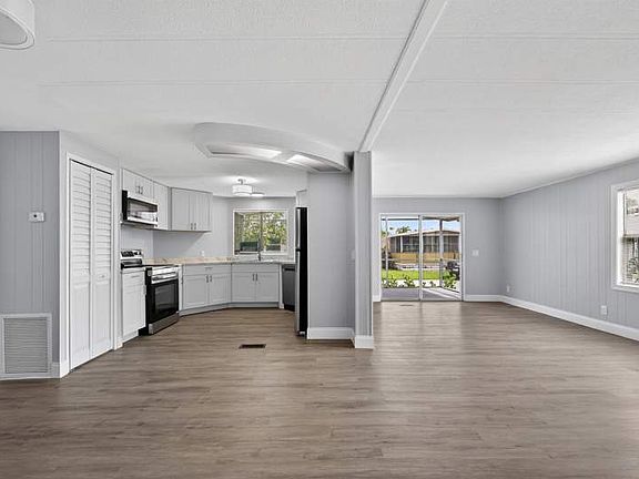 2nd image of 1806 Valencia Dr #113