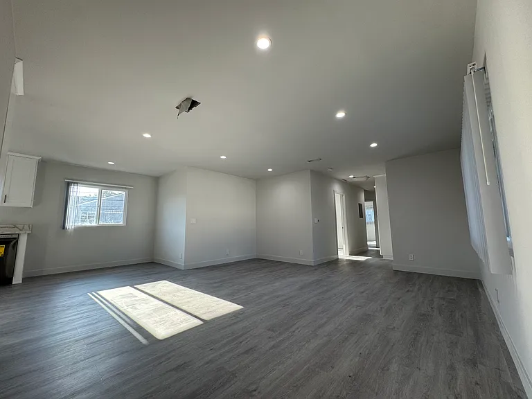 1118 S Holt Ave #5B — Photo 21
